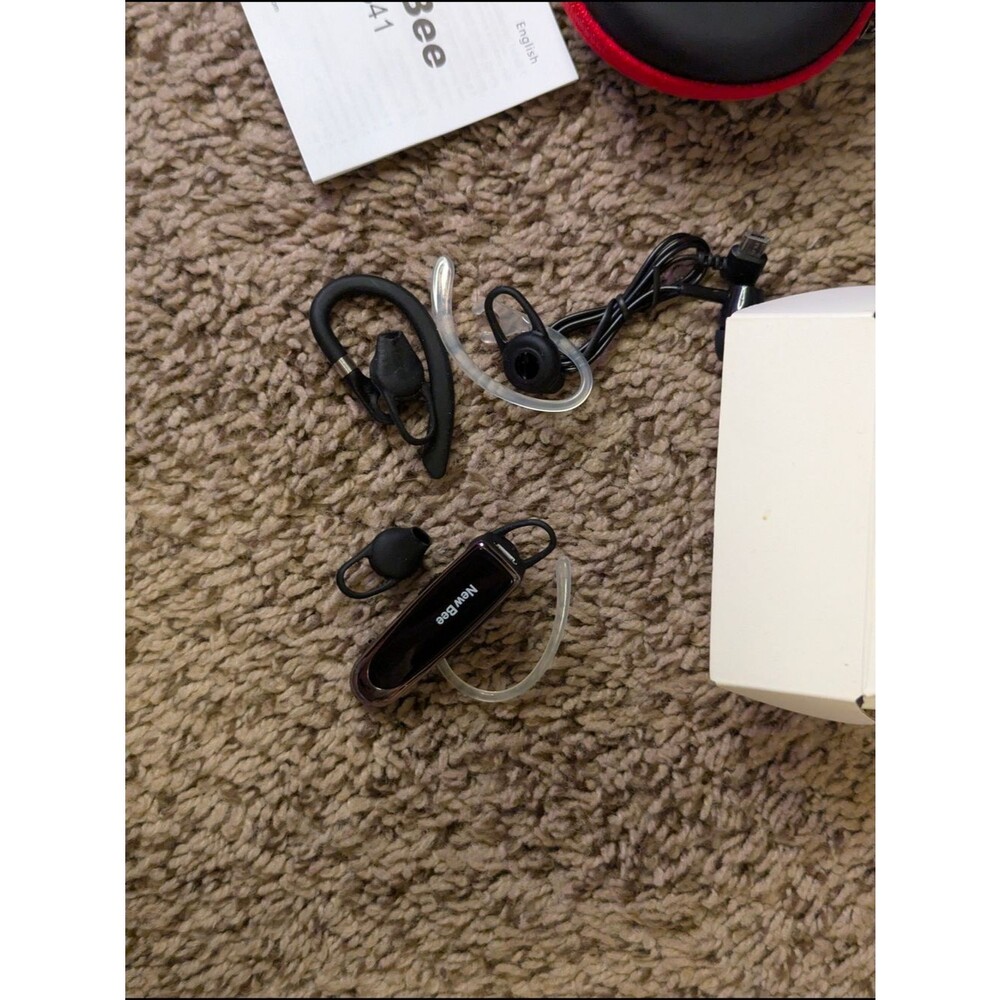 New Bee Bluetooth Headset with Carry Case - Black and Red - Picture 3 of 8